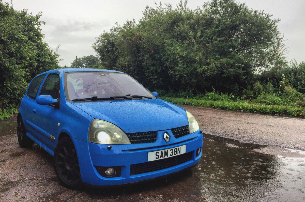 life with a used renaultsport clio 182: flat out on track at