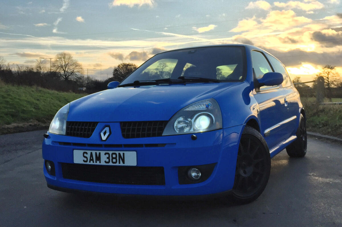 life with a used renaultsport clio 182: flat out on track at