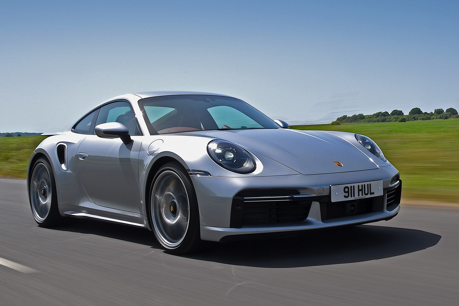 2023 Porsche 911 Carrera 4 GTS car review