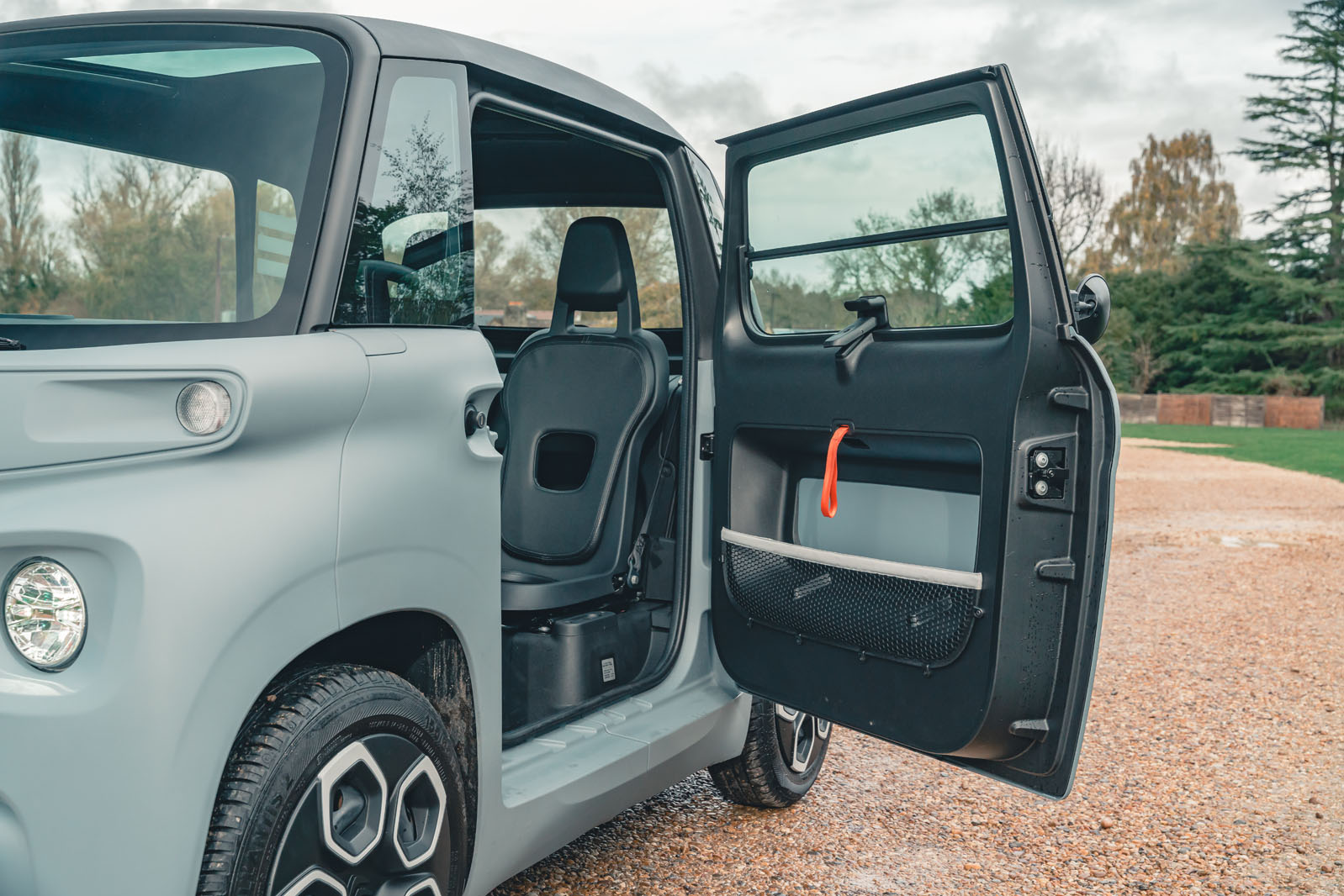 The Ami Is an Adorable, Electric City Car That Costs Just $6,600