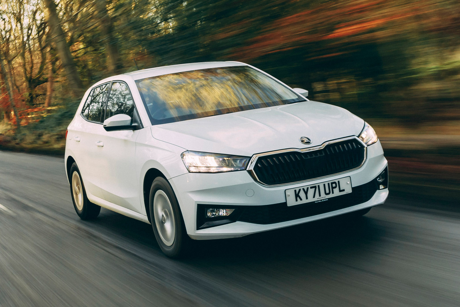 https://www.autocar.co.uk/sites/autocar.co.uk/files/1-skoda-fabia-2022-road-test-review-tracking-front.jpg