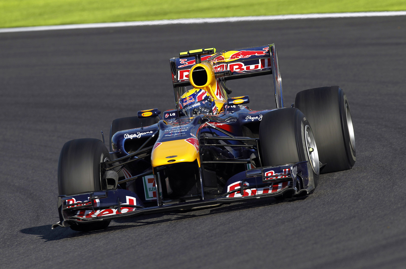  Red Bull boosts F1 investment Autocar