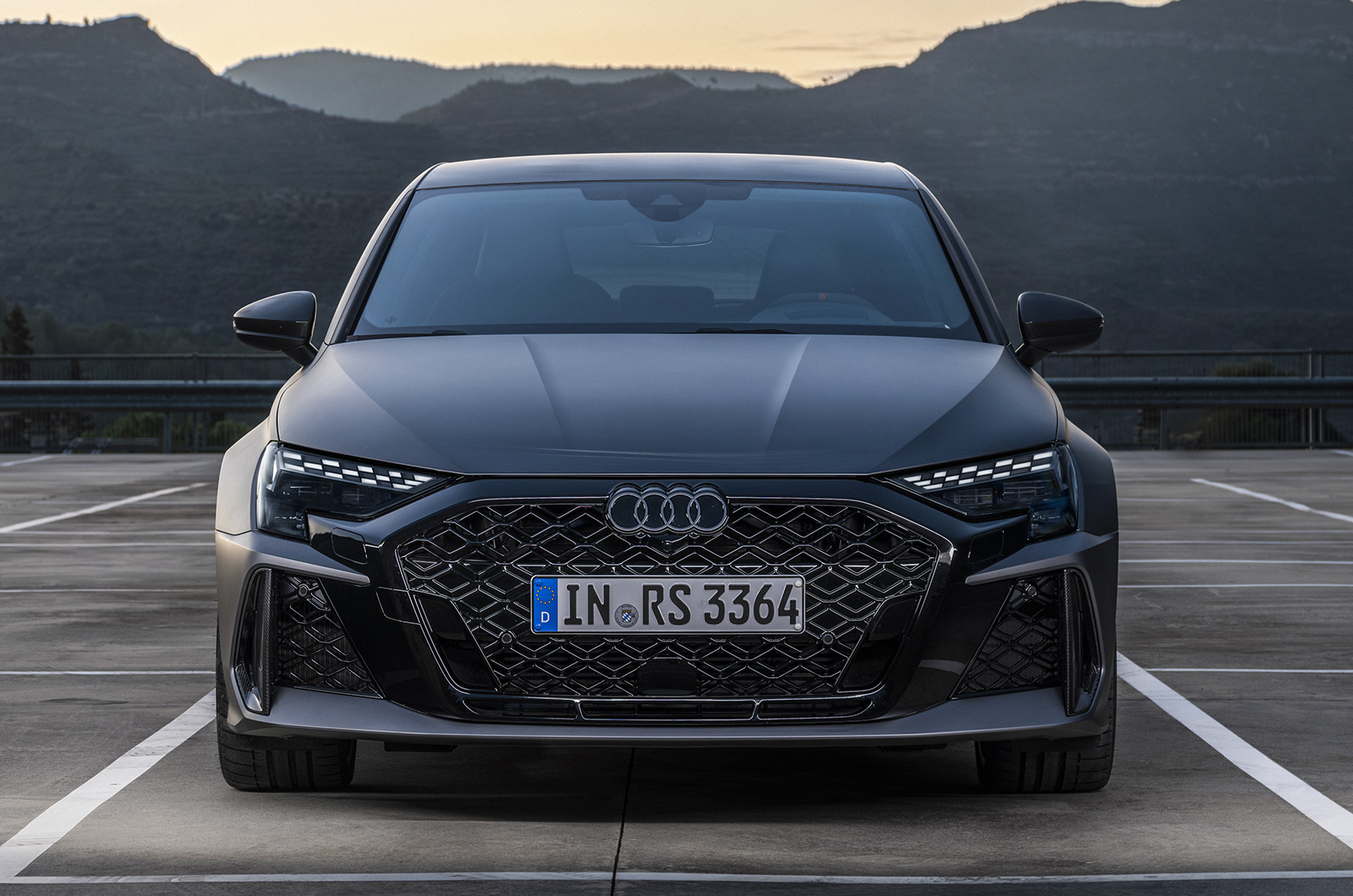 1Audi RS 3 Sportback daytona grey matt DSF3260