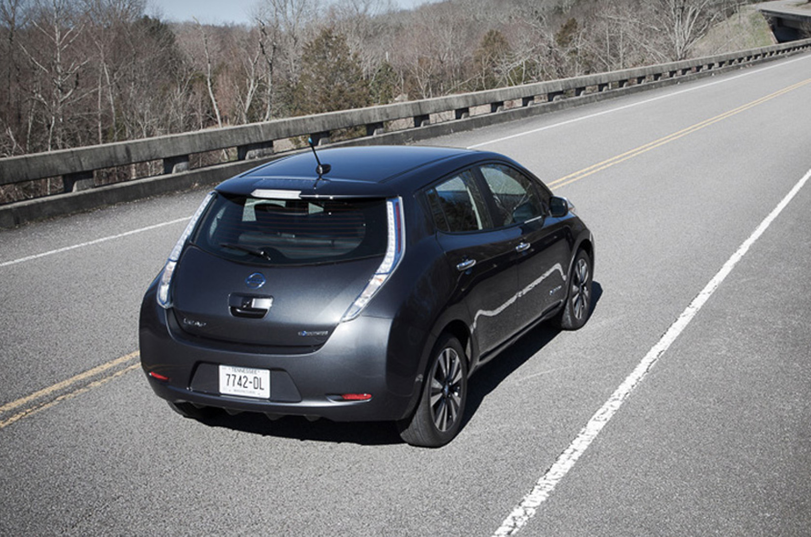 2013 nissan leaf s hatchback