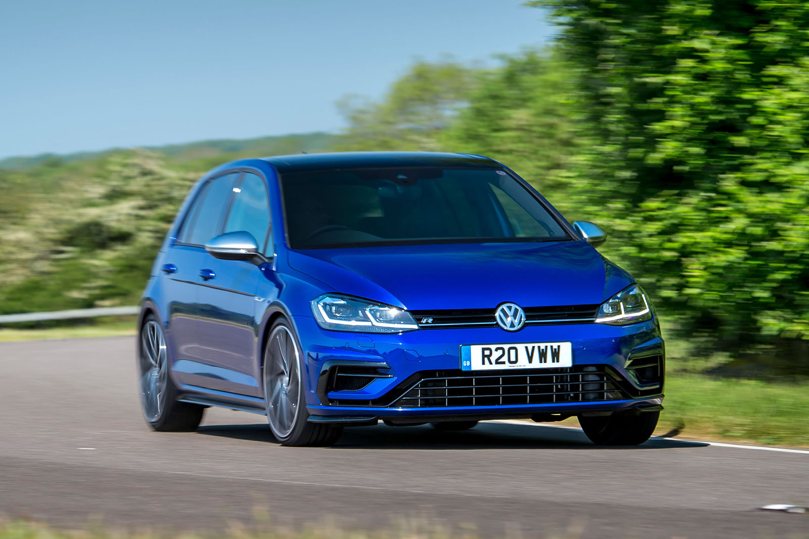 Volkswagen Golf R 2019 road test review - cornering front