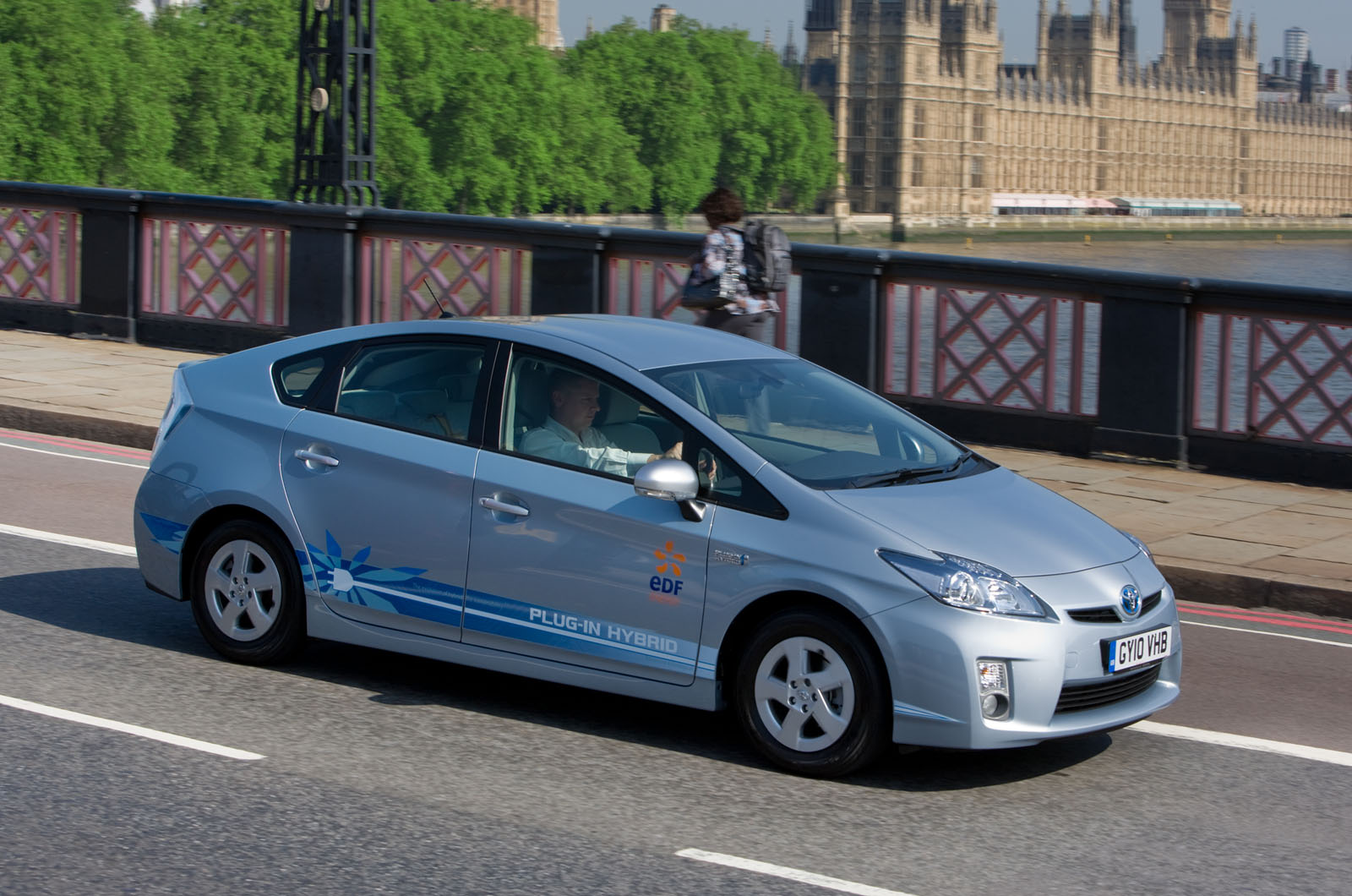 buy toyota prius plug in hybrid