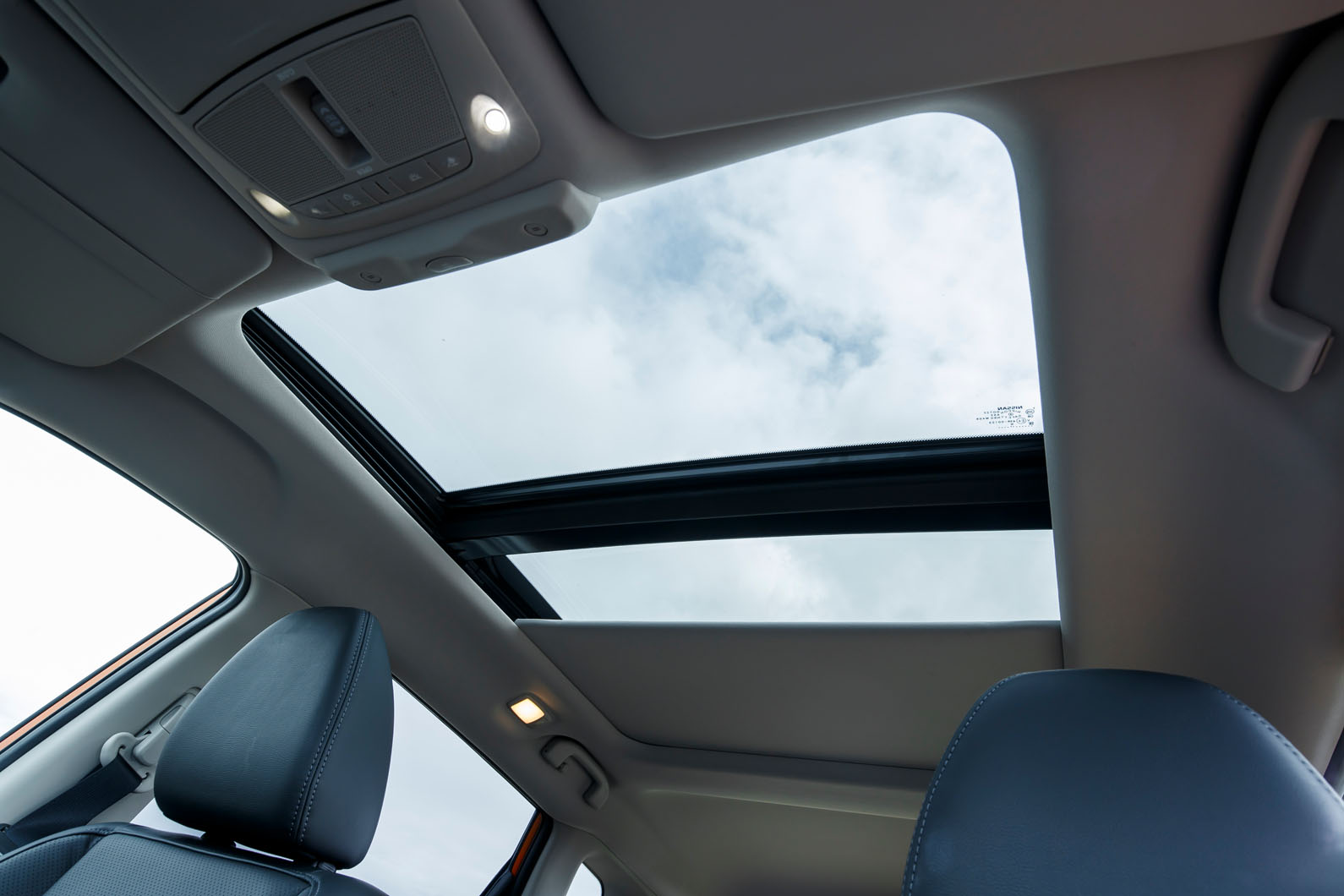 nissan x trail 2017 sunroof