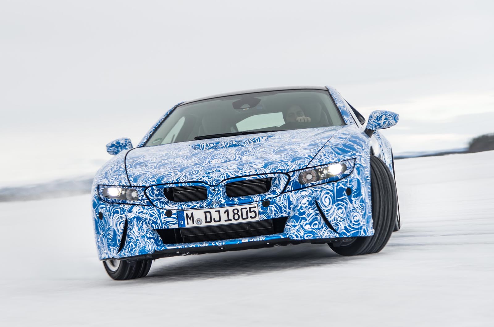 BMW i8 Coupe (2014-2020) practicality & boot space