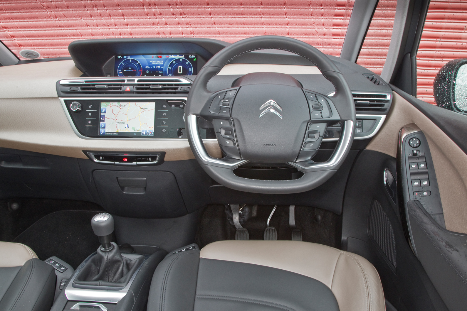Interior of the new Citroën C4 Picasso.  Citroën c4 picasso, Citroën c4,  Citroen