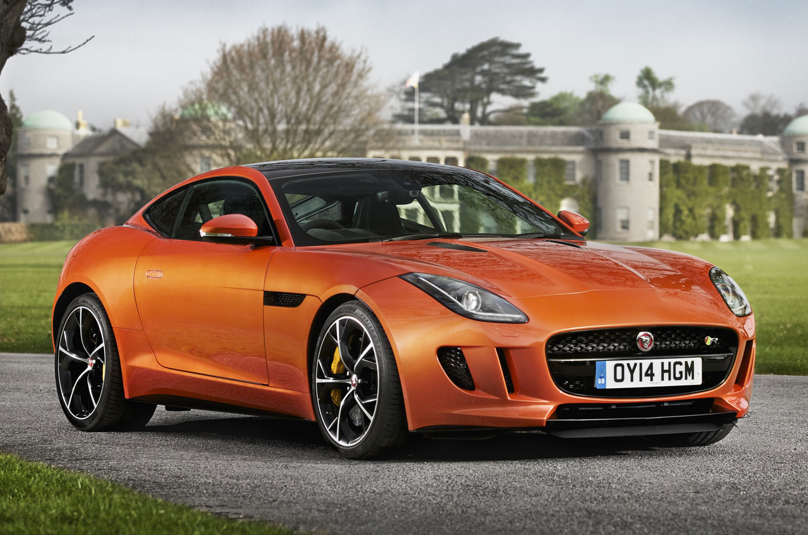 The 2020 Jaguar F-Type Shows Off In New Goodwood: Festival Of