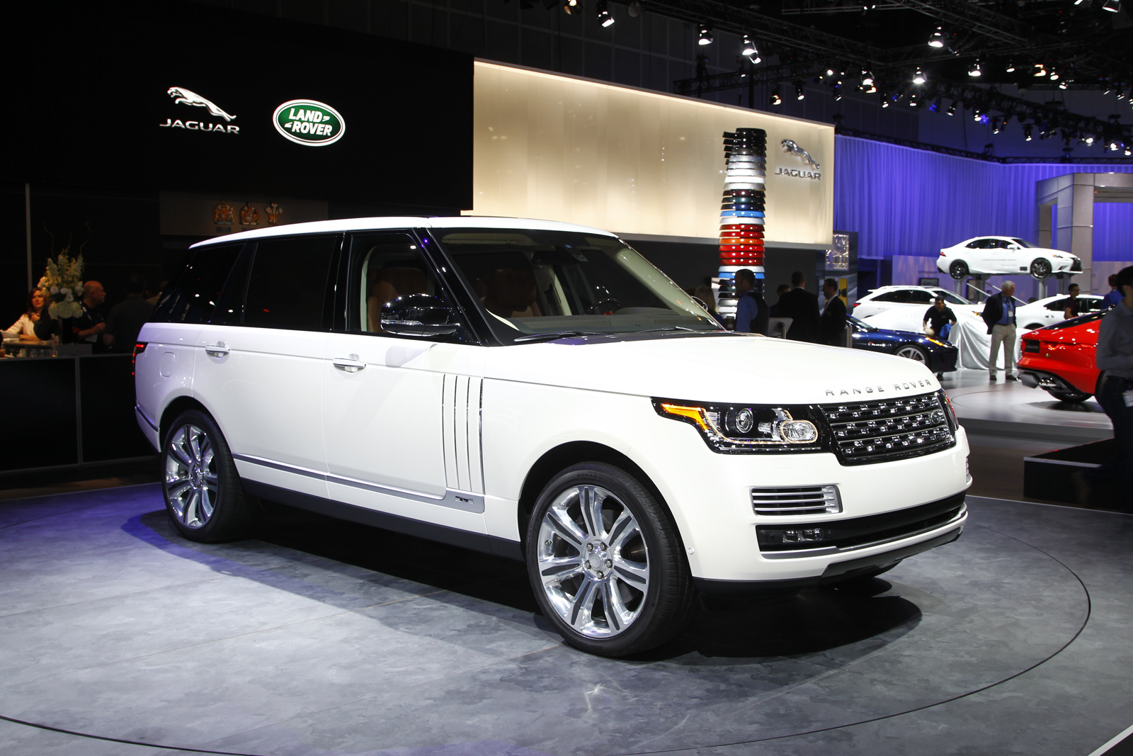 LA motor show 2013: Range Rover LWB | Autocar