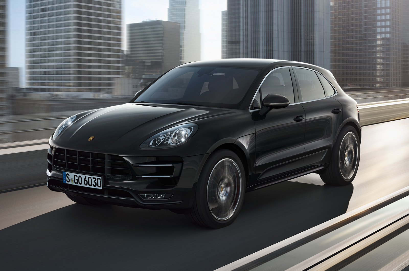Video Riding shotgun in the Porsche Macan on and offroad Autocar