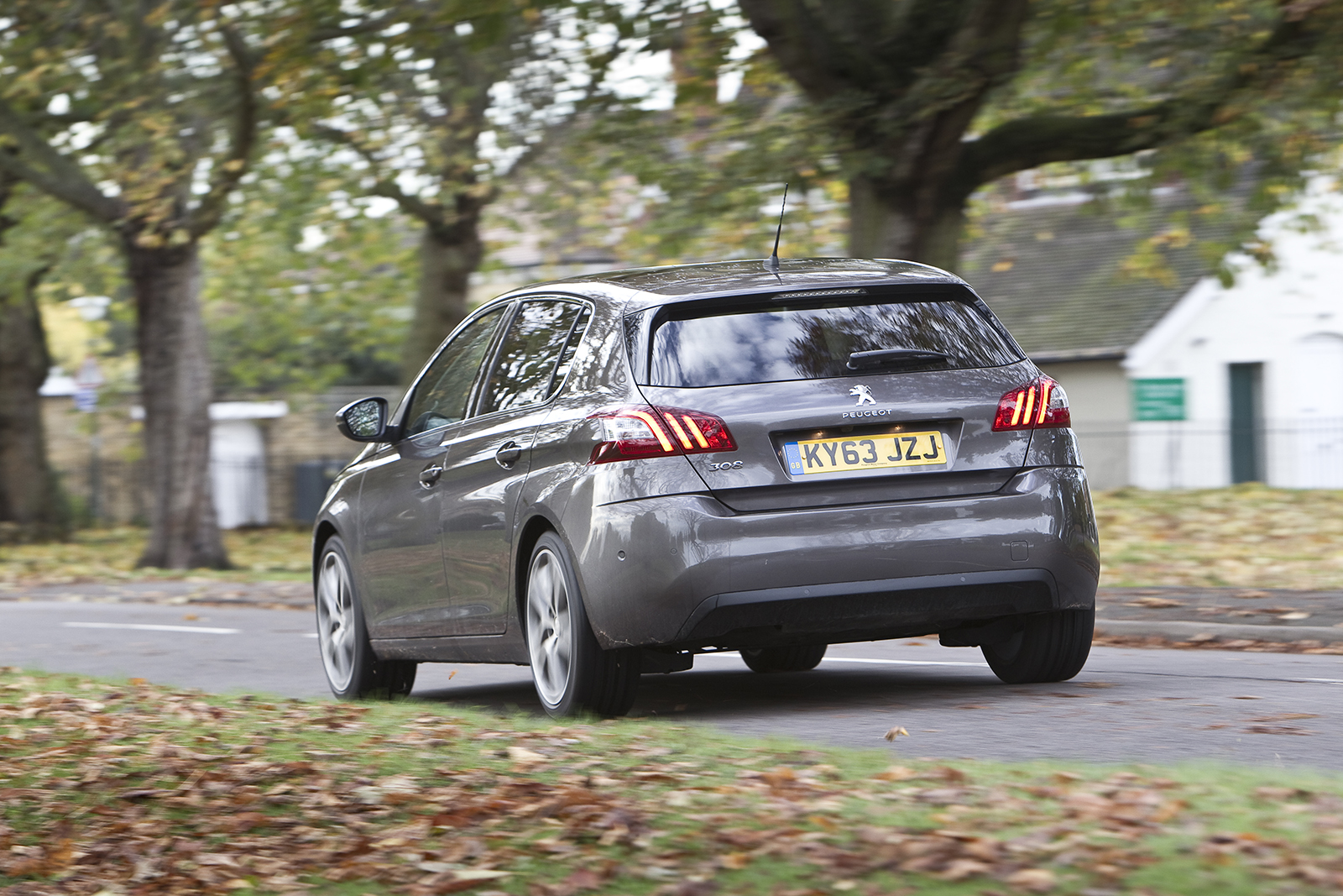 Peugeot 308 1 6 Litre E Hdi Uk First Drive