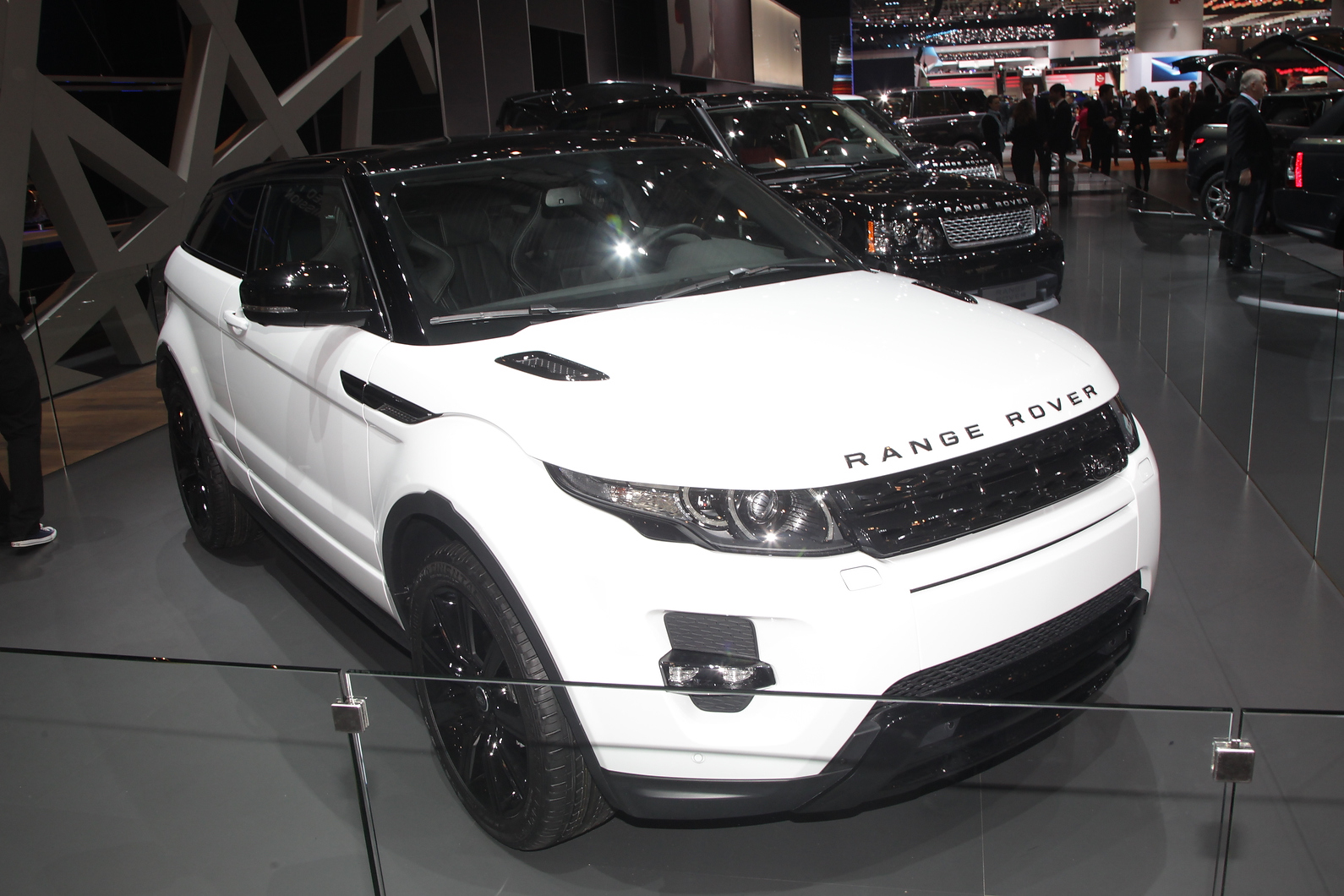 Geneva motor show 2013: Range Rover Evoque nine-speed auto | Autocar