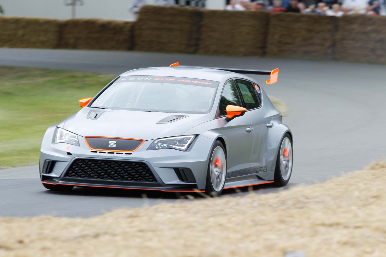 Seat Leon Cup Racer Takes On Goodwood Hillclimb