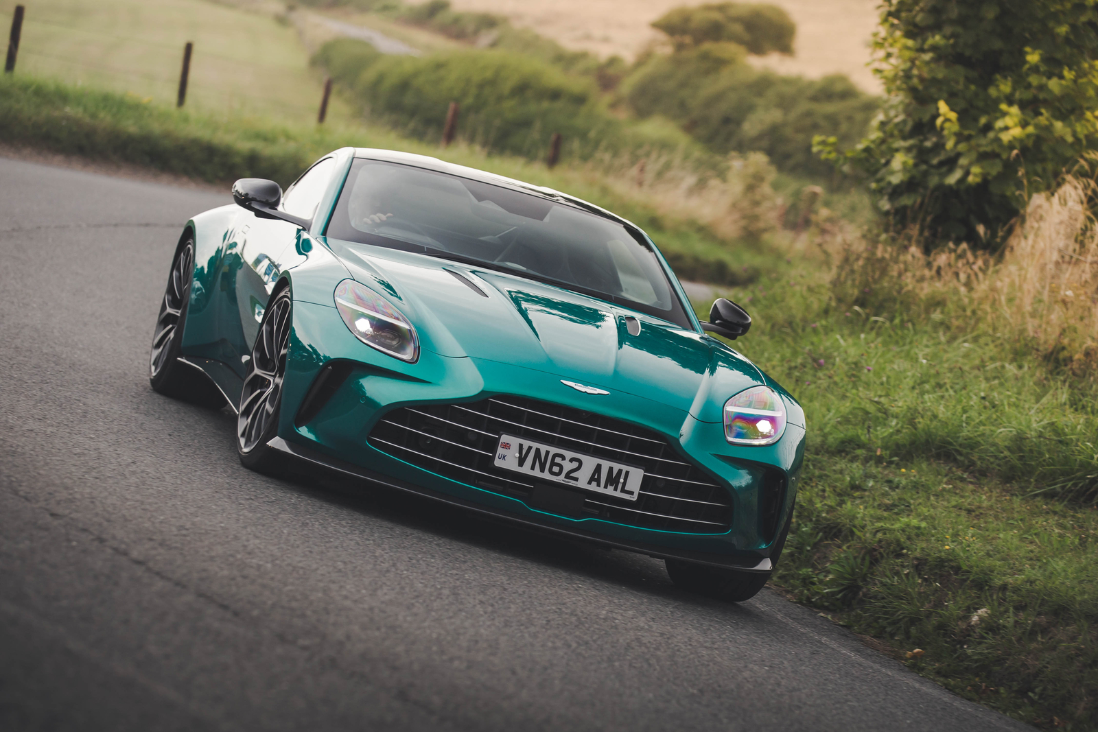 Aston Martin Vantage RT 2024 review frt corner close 0203