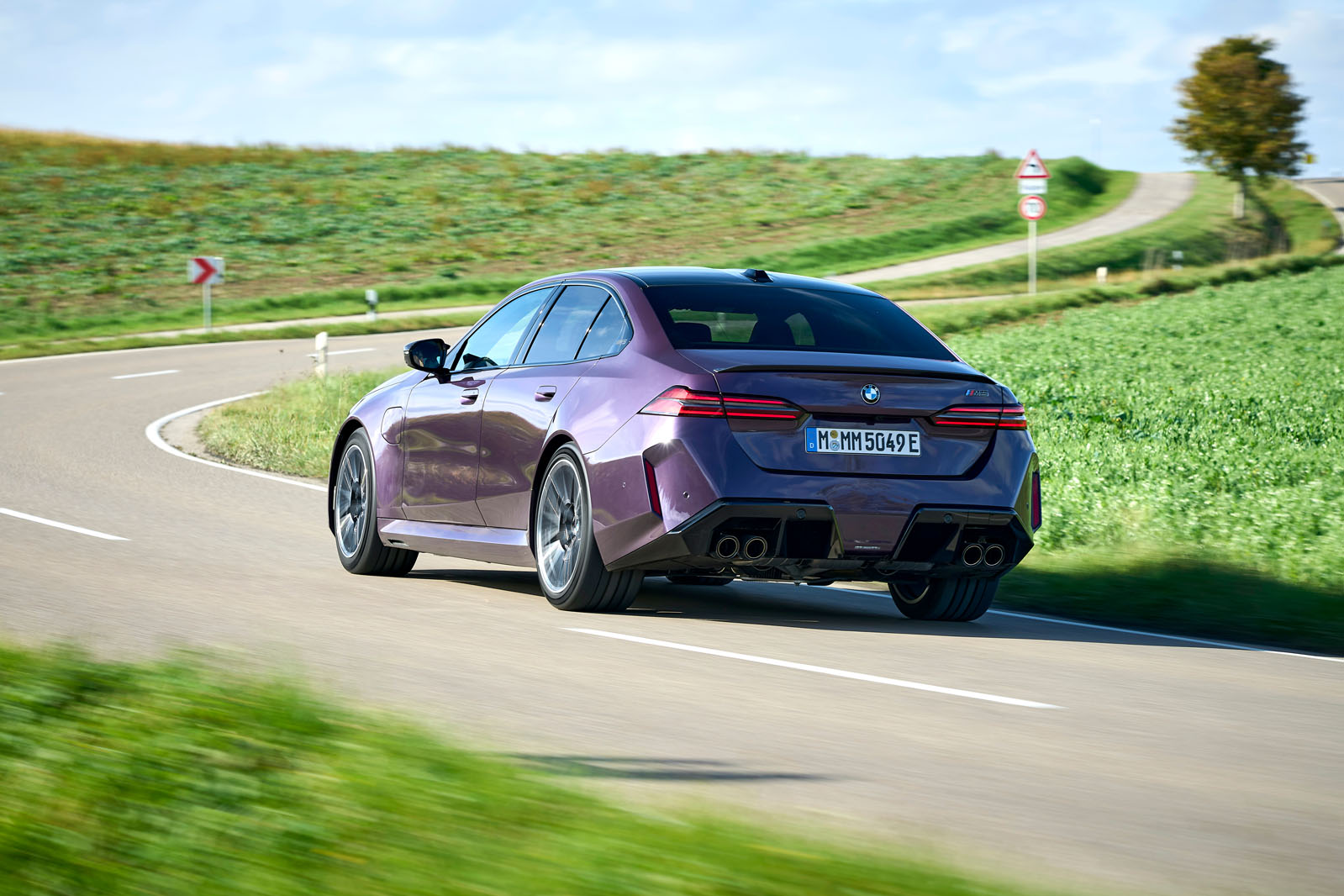 BMW M5 2024 essai arrière 024