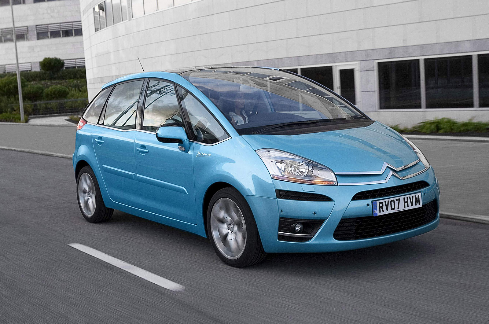 CITROEN GRAND C4 PICASSO 2011 FULL REVIEW - CAR & DRIVING 