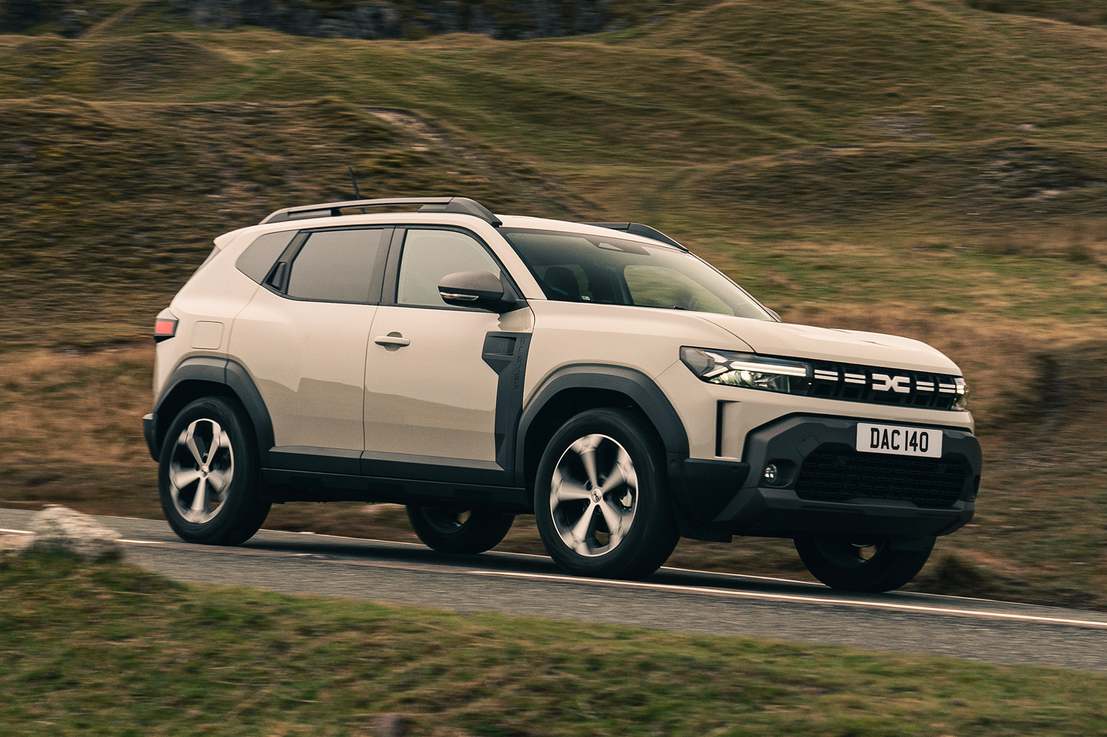 Dacia Duster review   side on the road