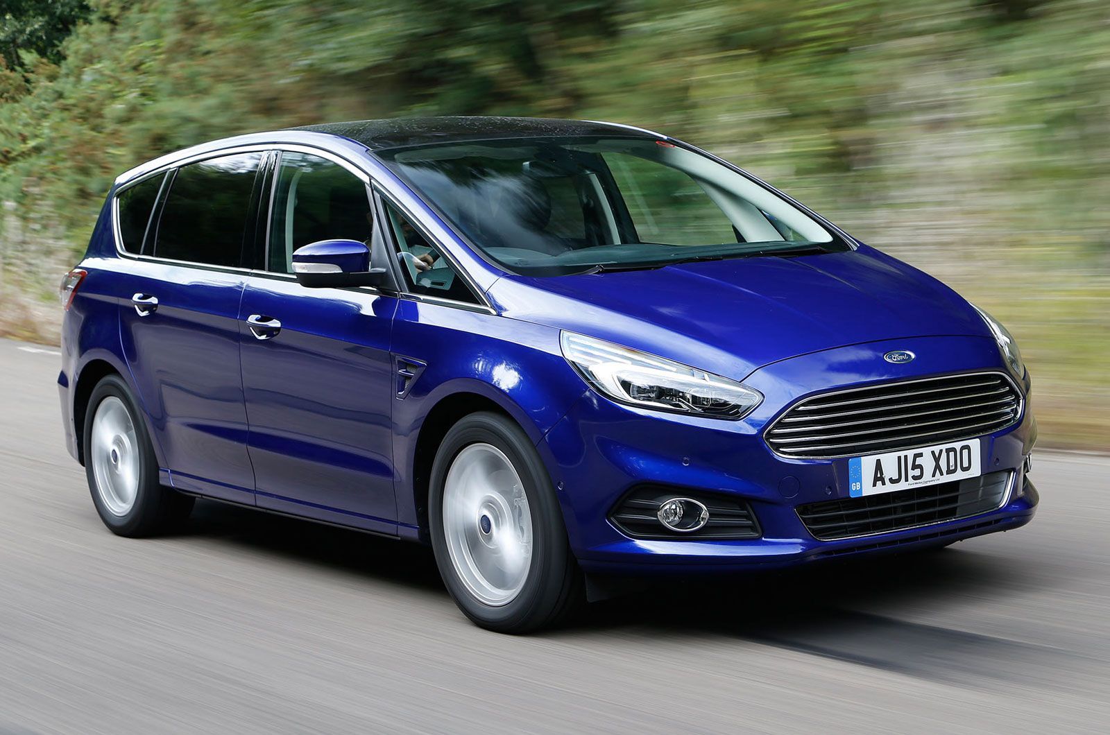 Ford S-Max Review (2024)