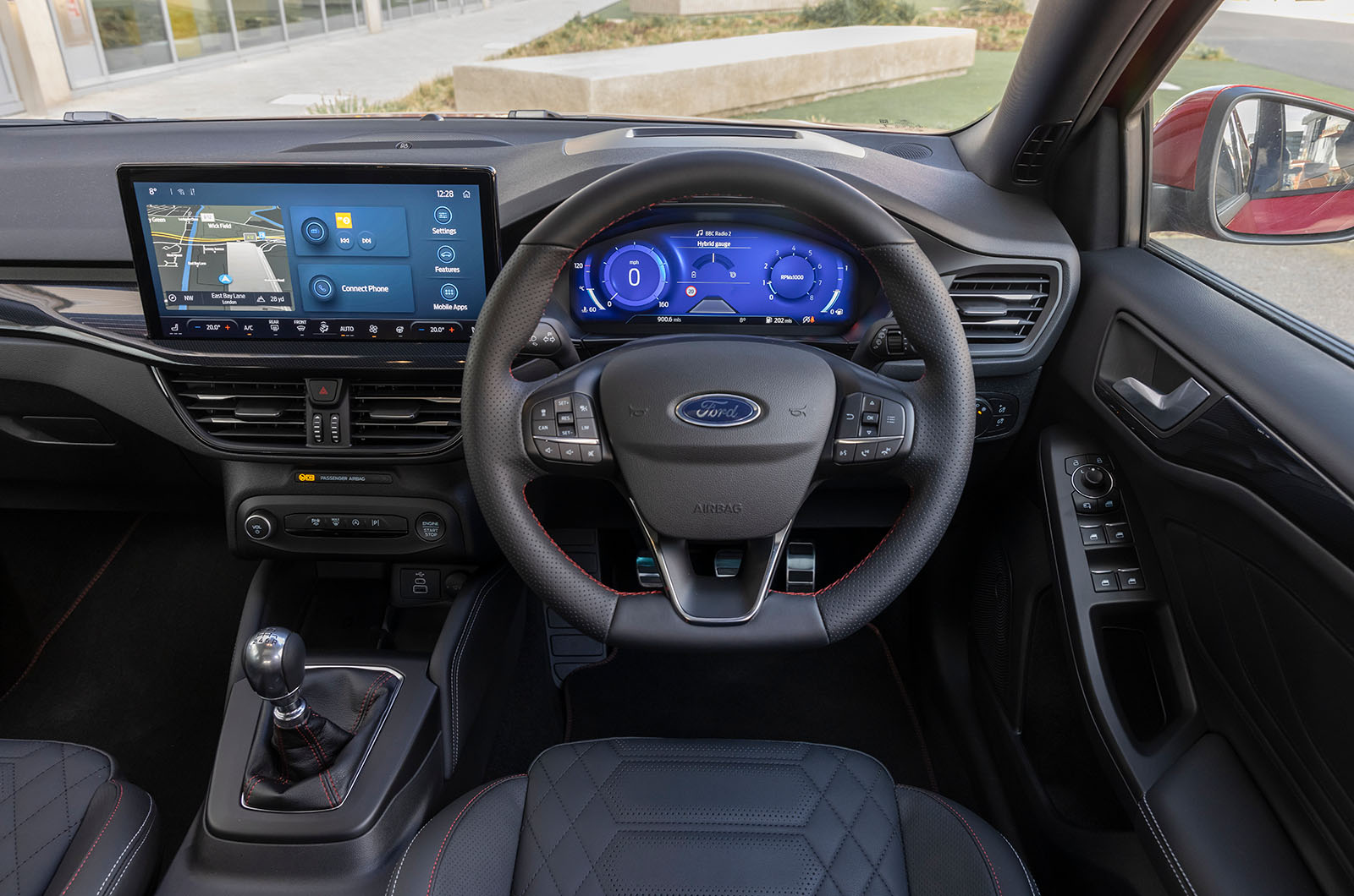 Ford Focus review dashboard