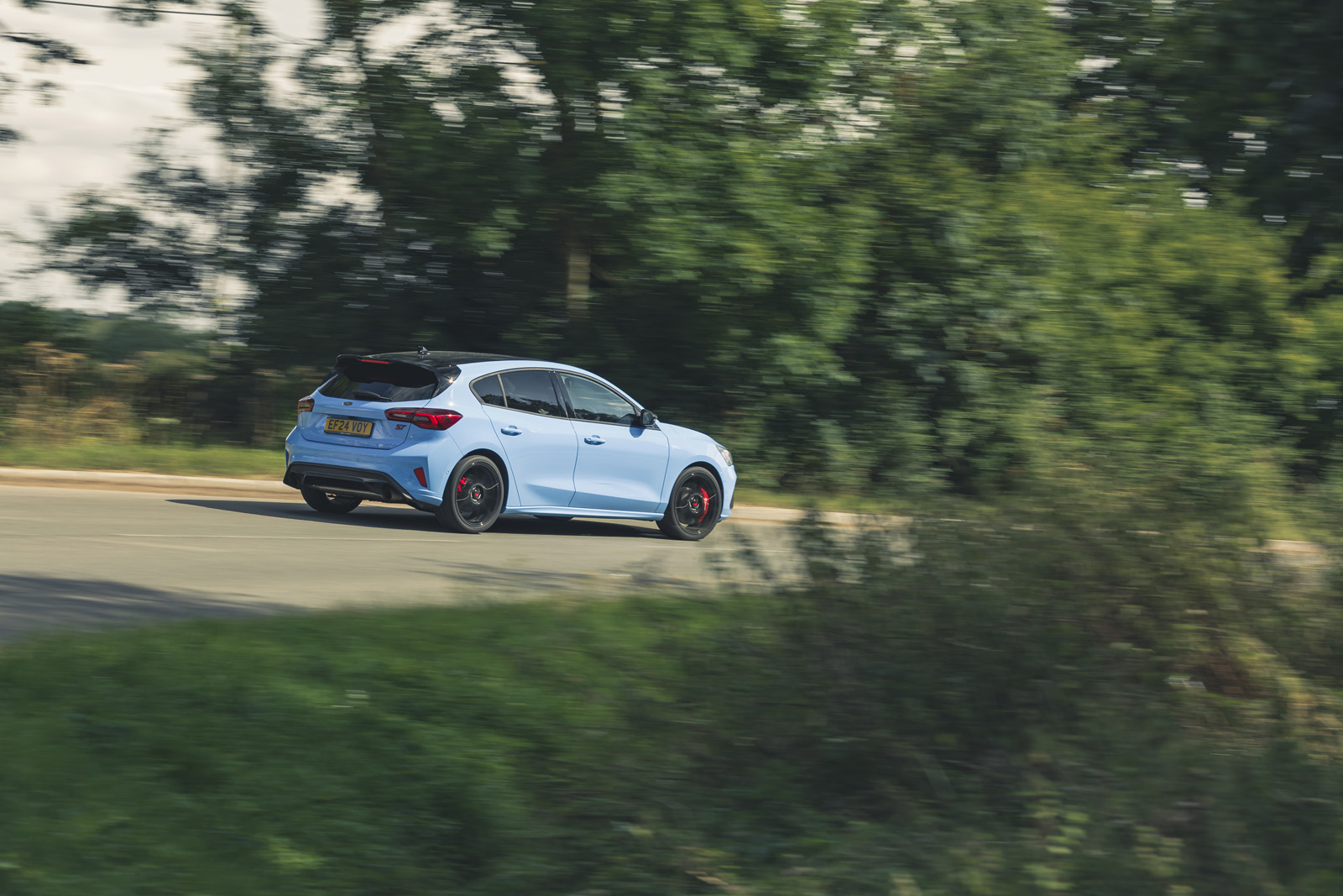 Ford Focus ST cornering 3