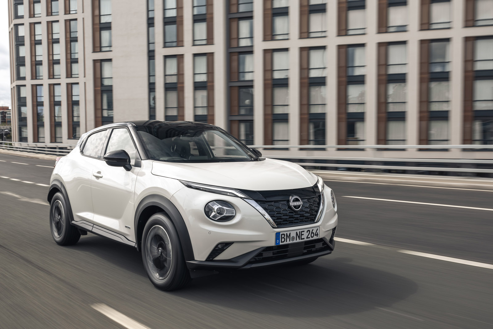 Nissan Juke Hybrid 2022 UK first drive | Autocar