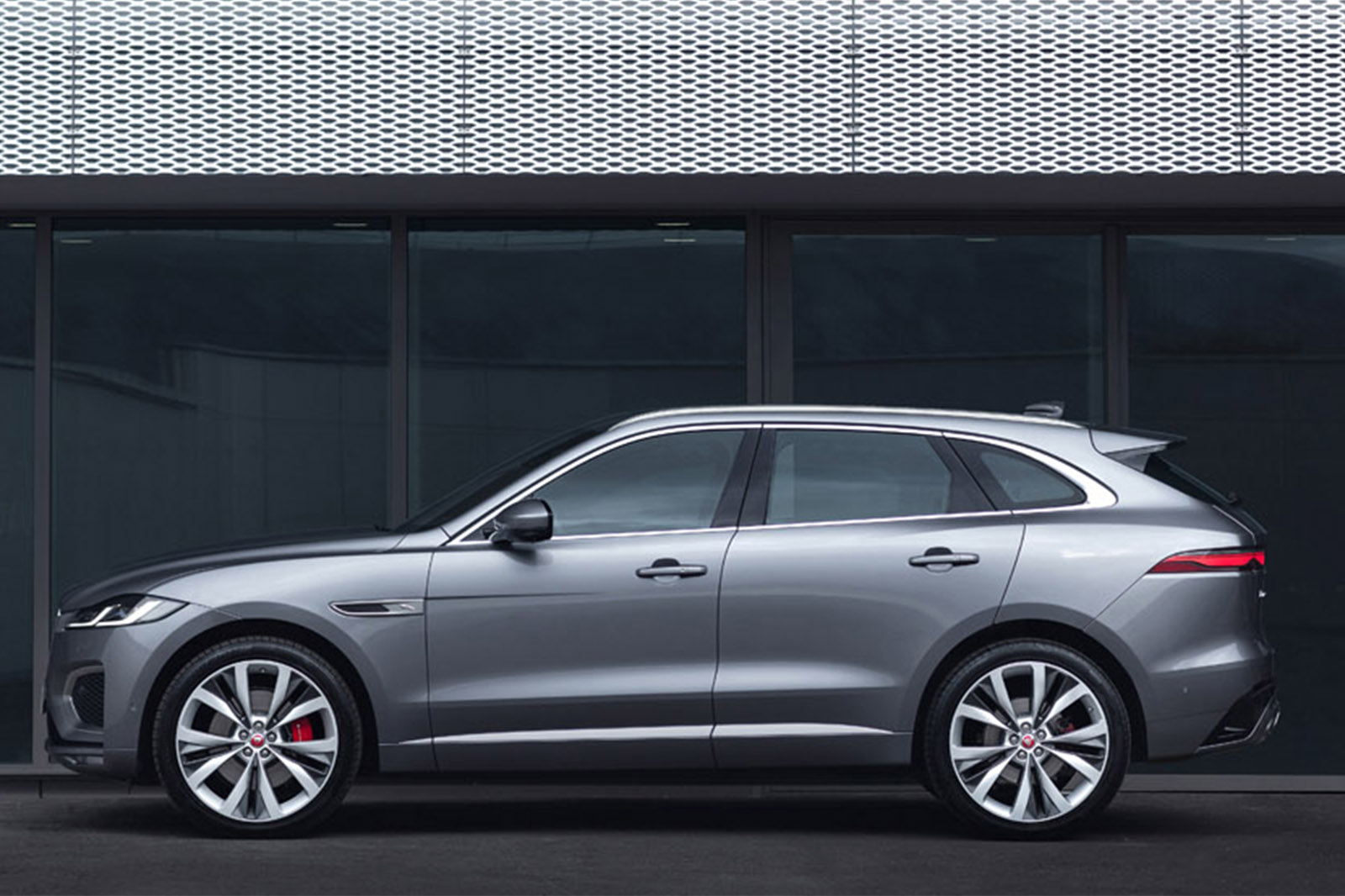 Updated Jaguar F Pace Gains New Interior And Plug In Hybrid Autocar