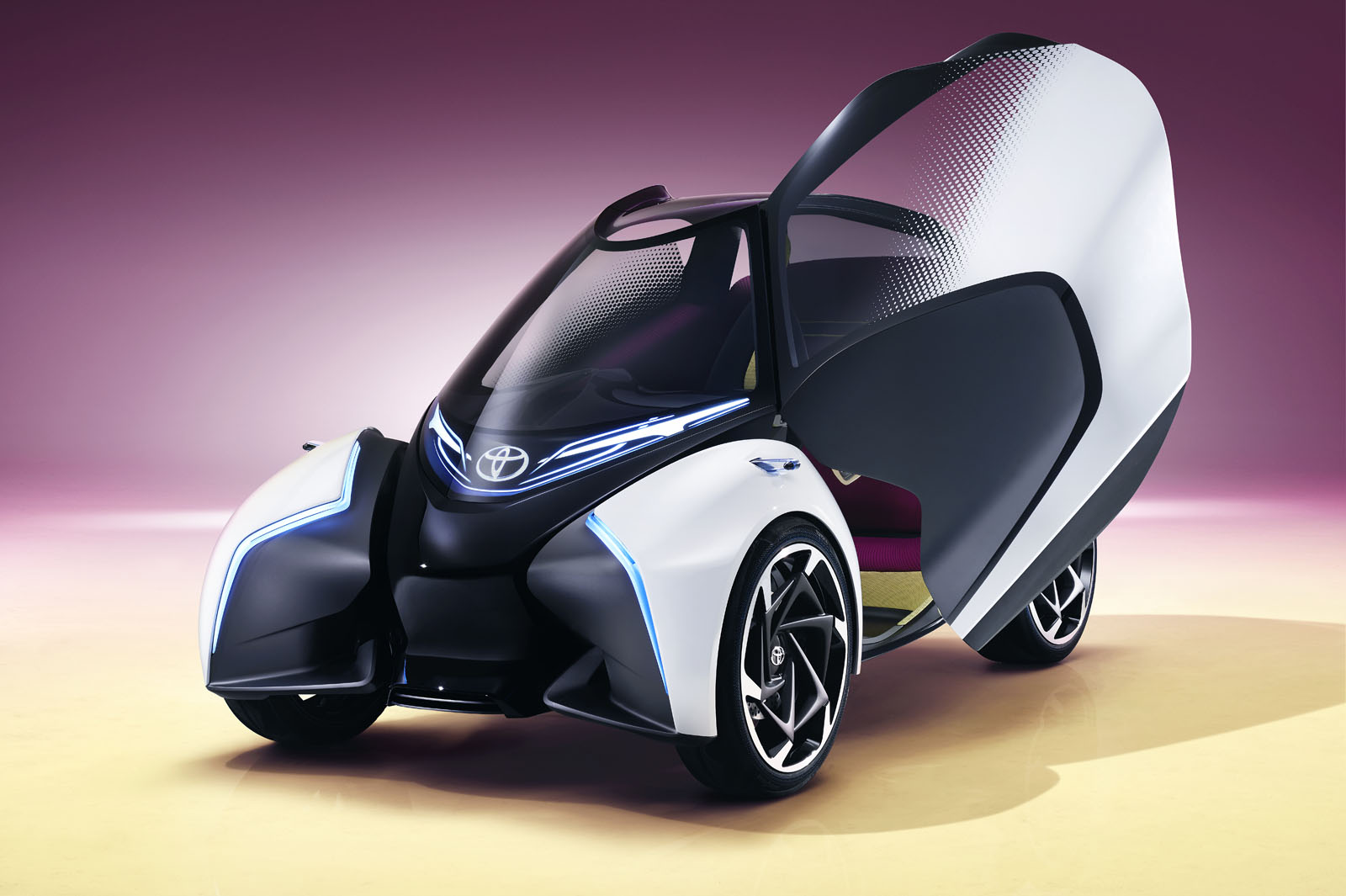 2017 Toyota concept i tril static 04
