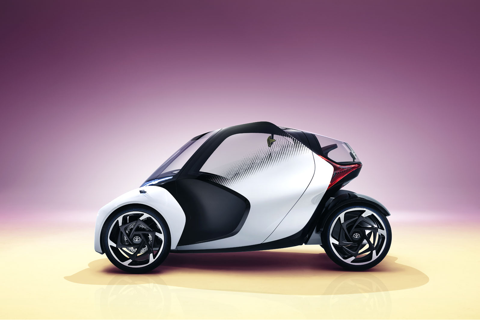2017 Toyota concept i tril static 10