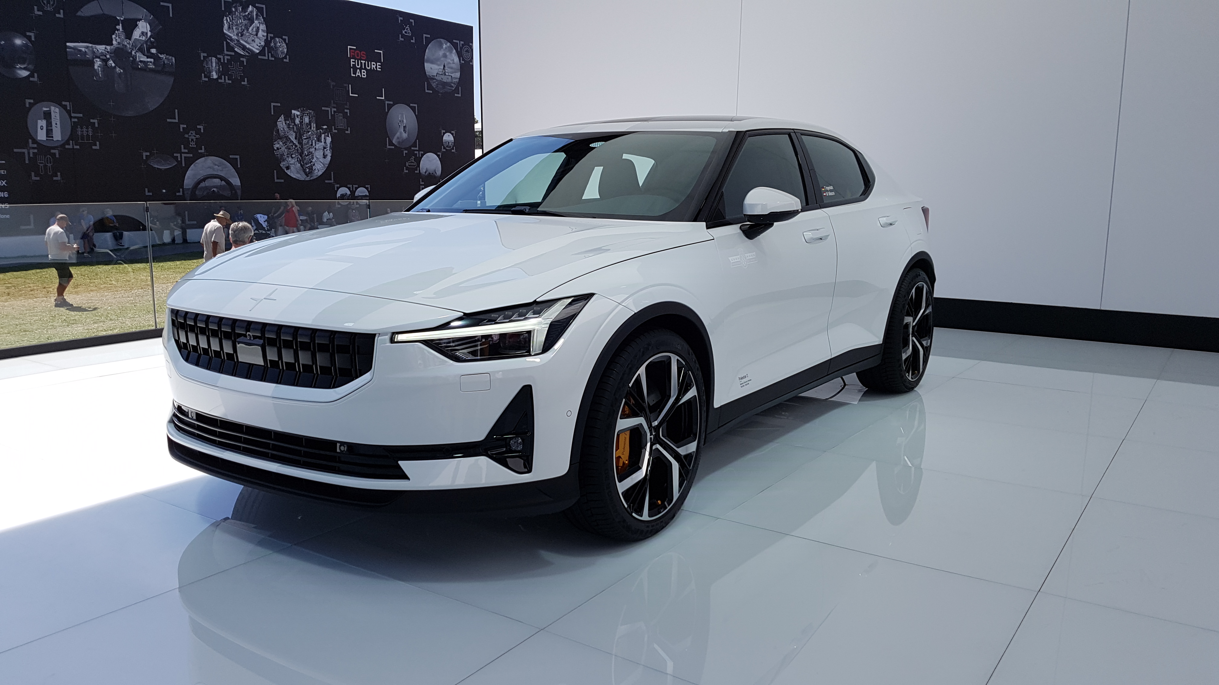 Polestar 2 fastback store special edition