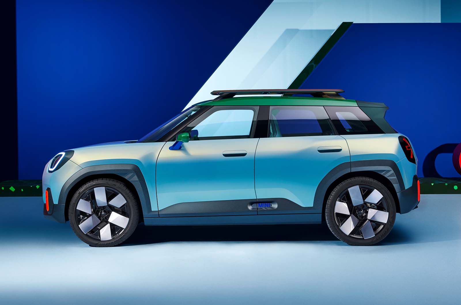 Mini Crossover Concept: the first photos