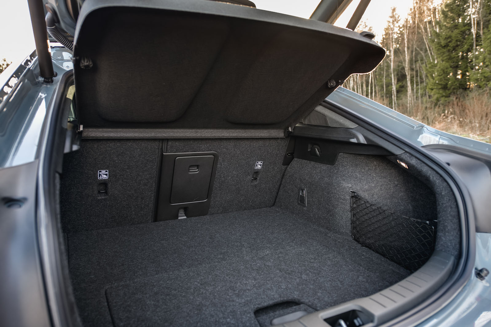 polestar 2 open trunk