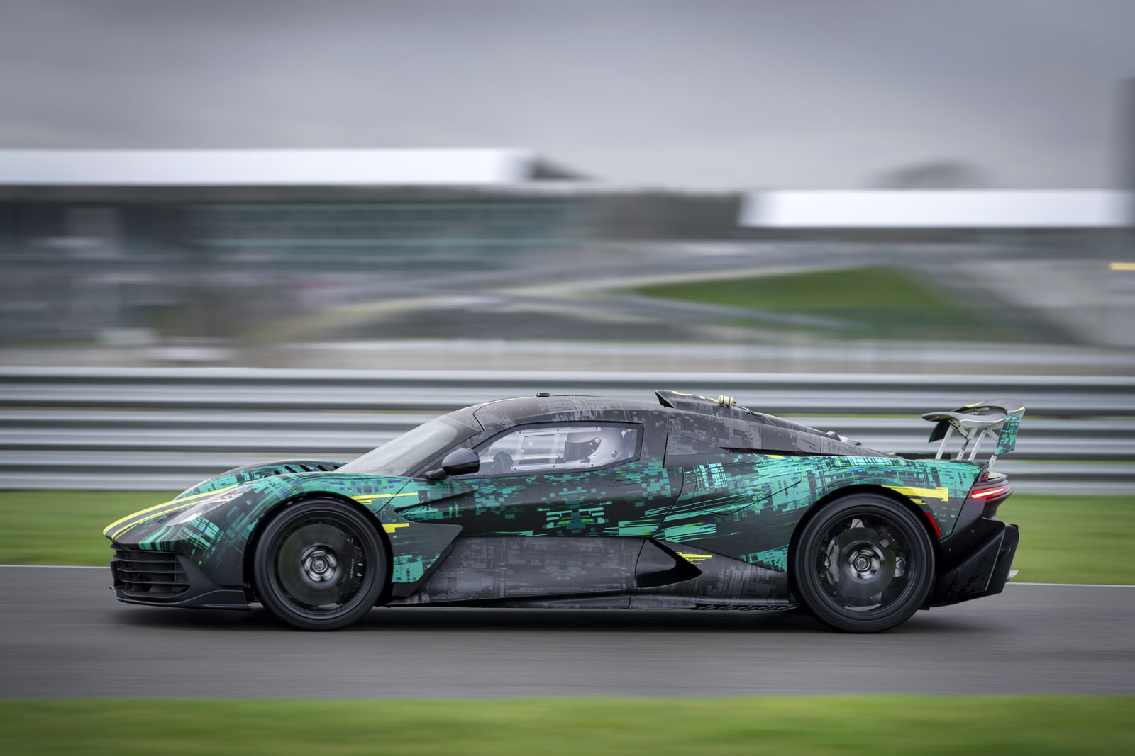 Aston Martin Valhalla hybrid supercar with 1000 bhp teased once