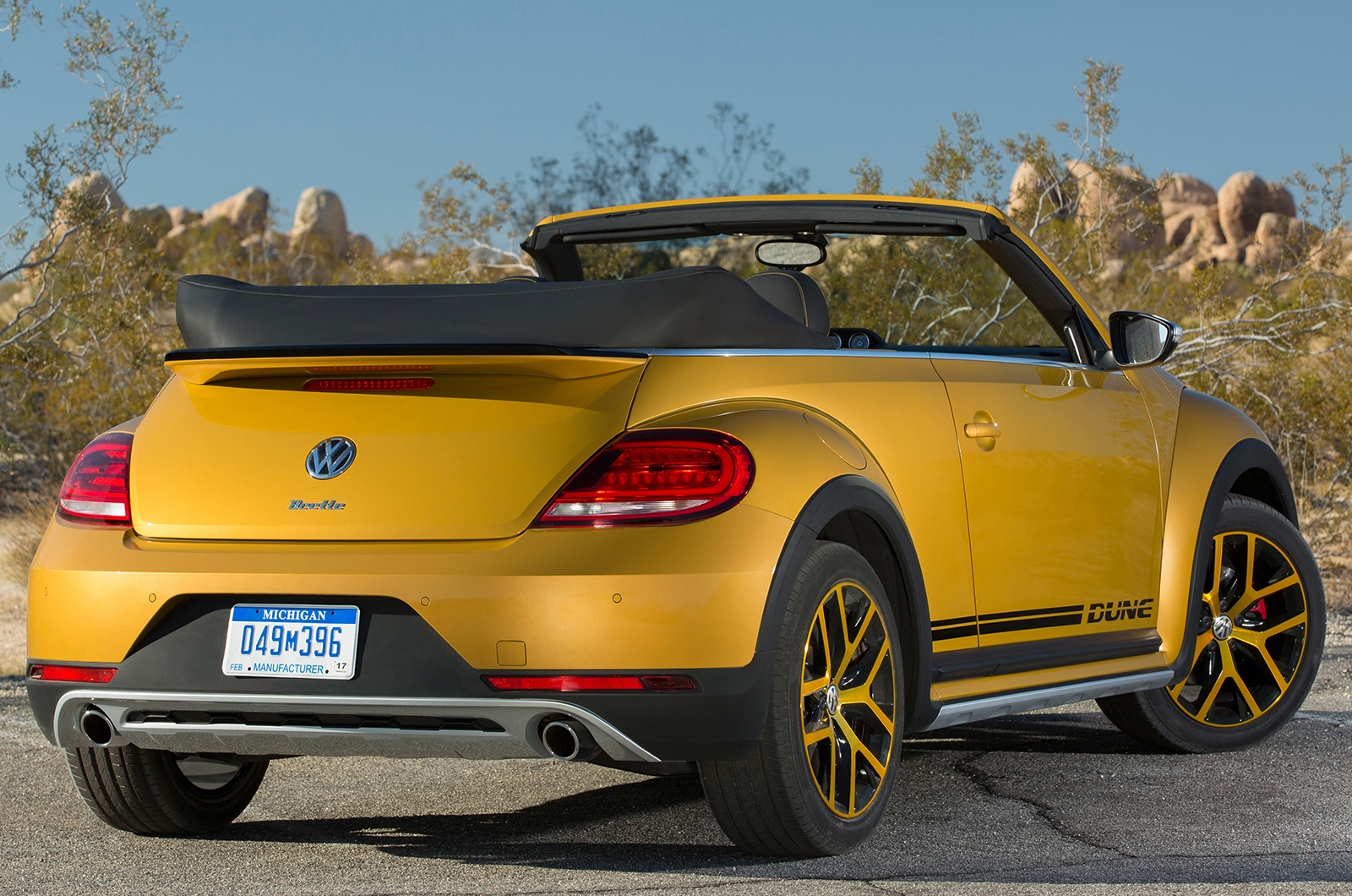 16 Volkswagen Beetle Dune 1 8 Tsi Cabriolet Prototype Review Review Autocar