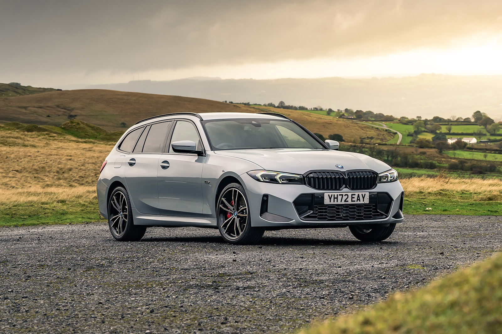 bmw 330e touring xdrive