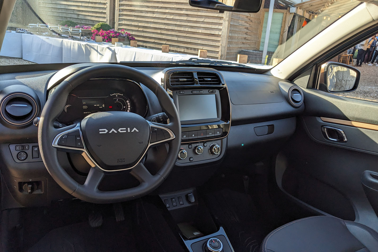 Dacia Spring electric showcar: the electric revolution by Dacia - Site  media global de Dacia