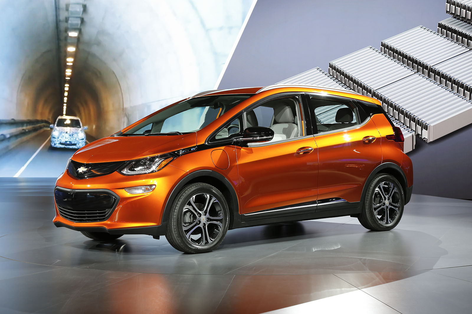 New Chevrolet Bolt on show in Detroit | Autocar