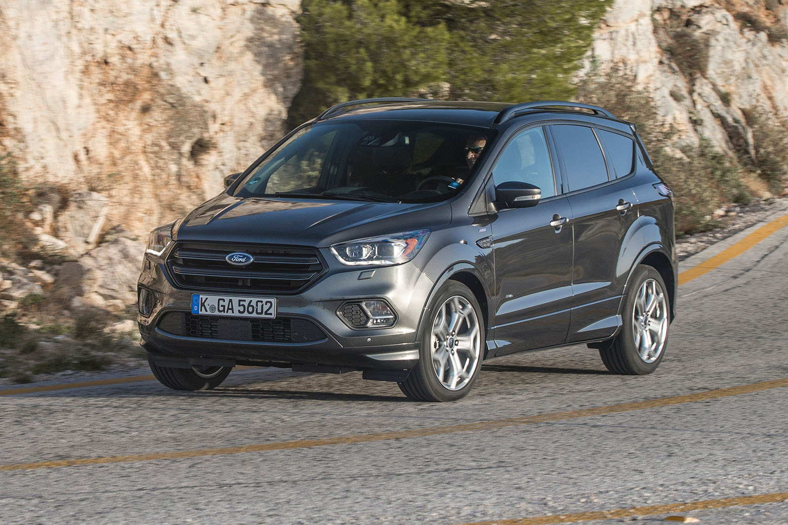 16 Ford Kuga 1 5 Ecoboost 1 St Line Review Review Autocar