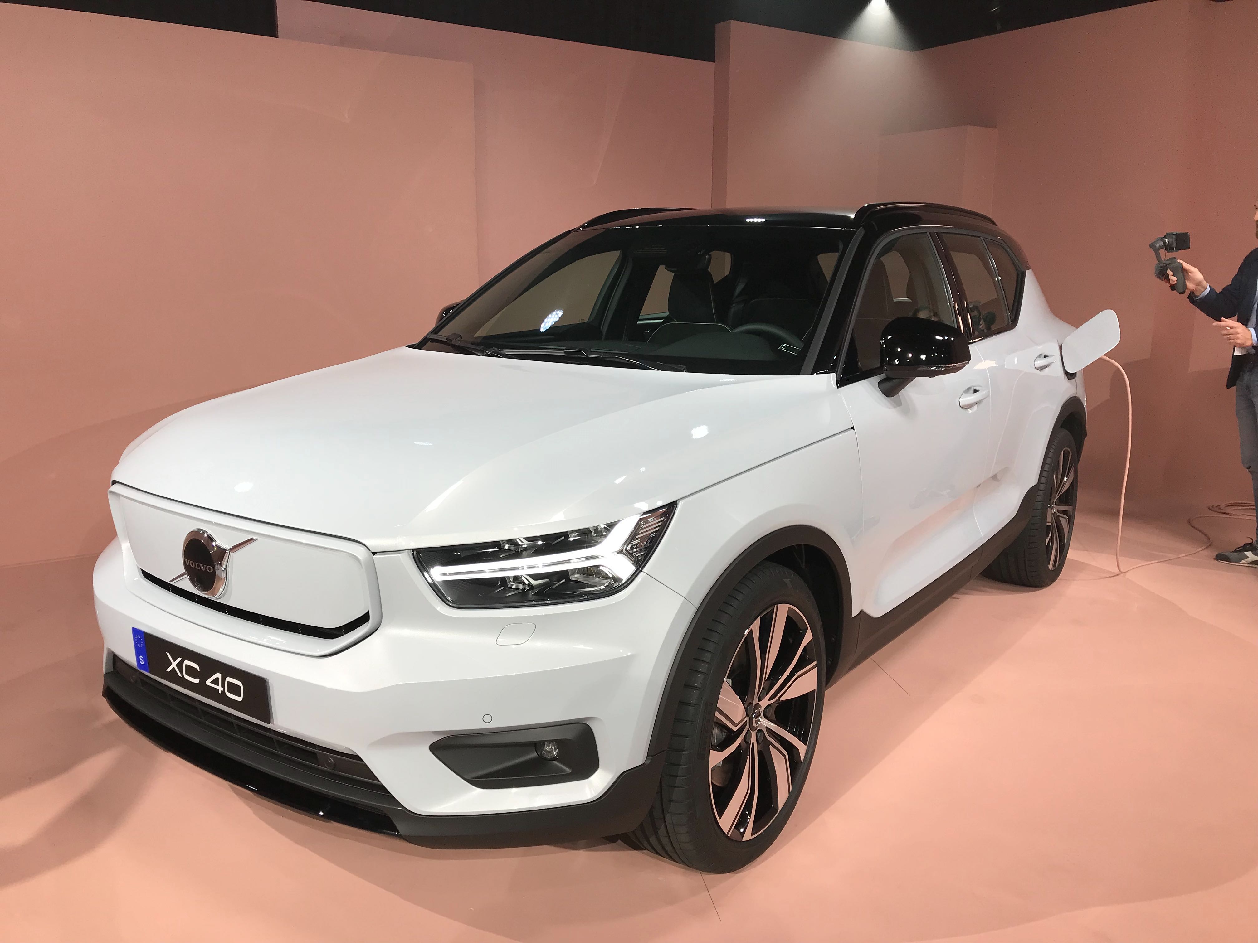 Waardeloos Rechtsaf backup Volvo XC40 Recharge P8: orders open for electric SUV | Autocar