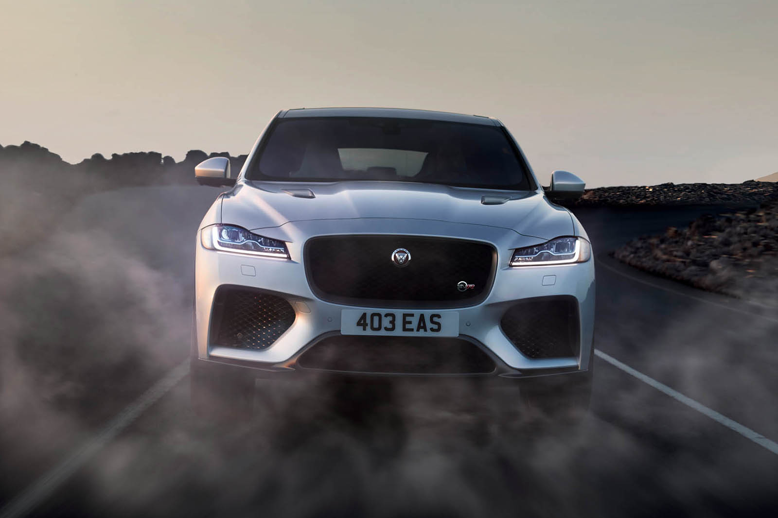 Jaguar xe deals pace