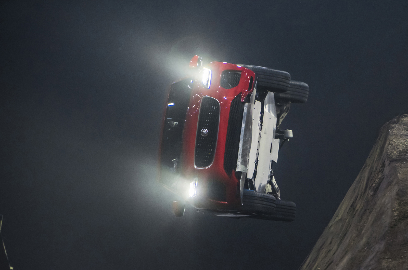 Jaguar E-PACE new SUV performs James Bond barrel roll stunt 