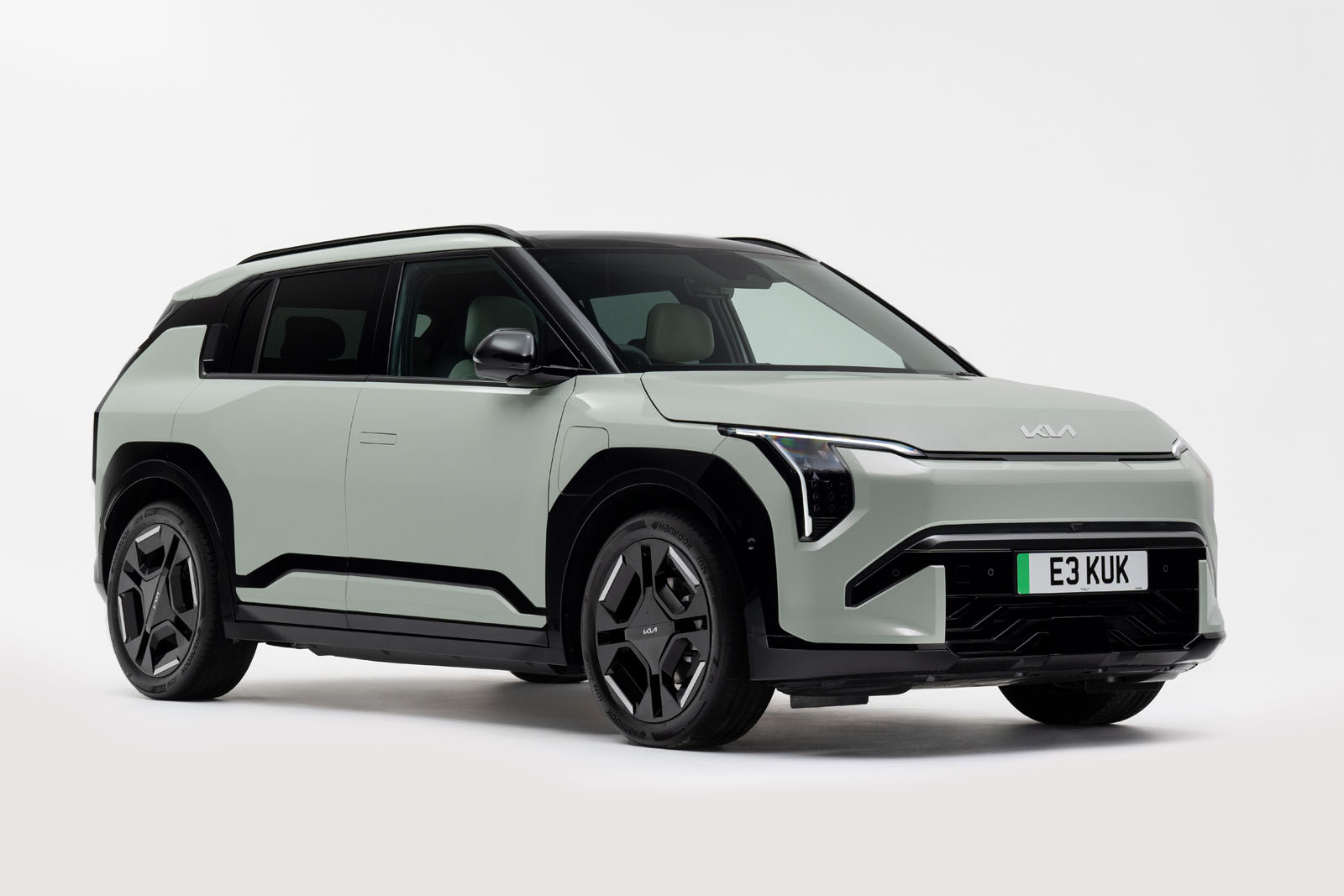 New Kia EV3 offers 267 miles of range for £32,995