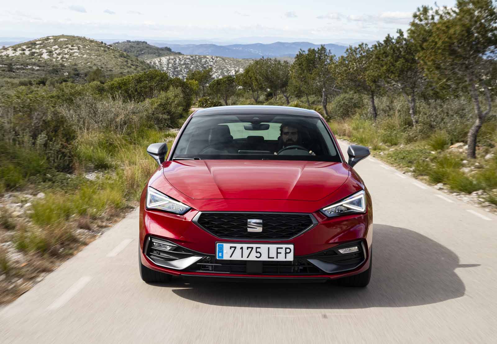 New 2020 Seat Leon: pricing for plug-in hybrid announced