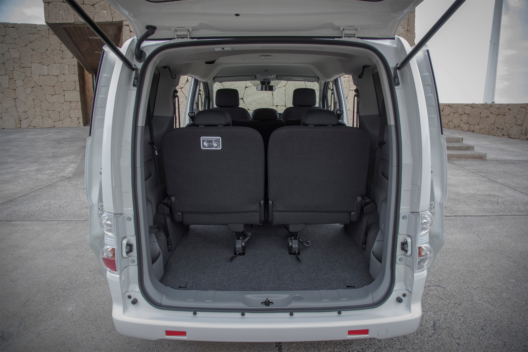 Nissan e nv200 outlet 7 seater for sale