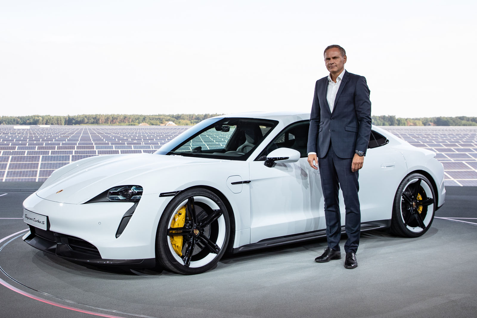 Porsche regroups around combustion engines after a year to forget