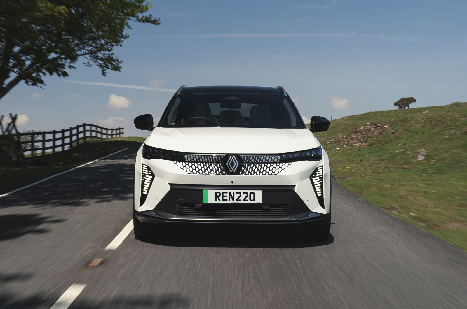 Renault Group &#039;will avoid&#039; ZEV mandate fines with five new EVs