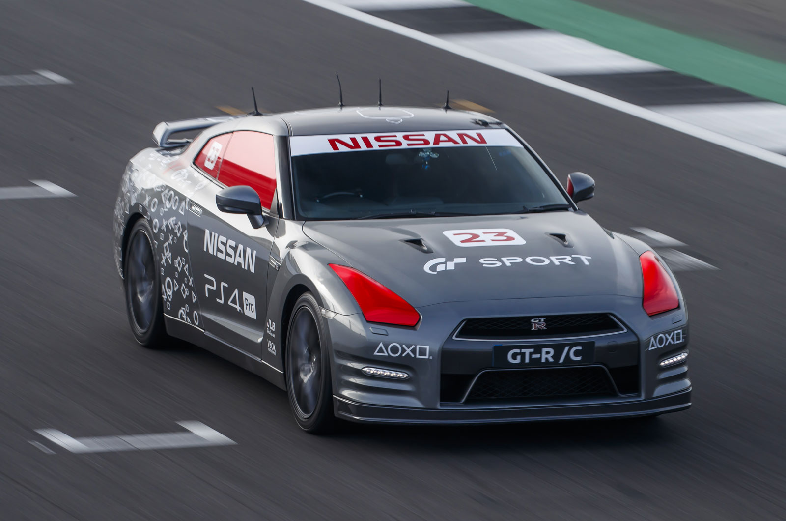 nissan gtr remote control