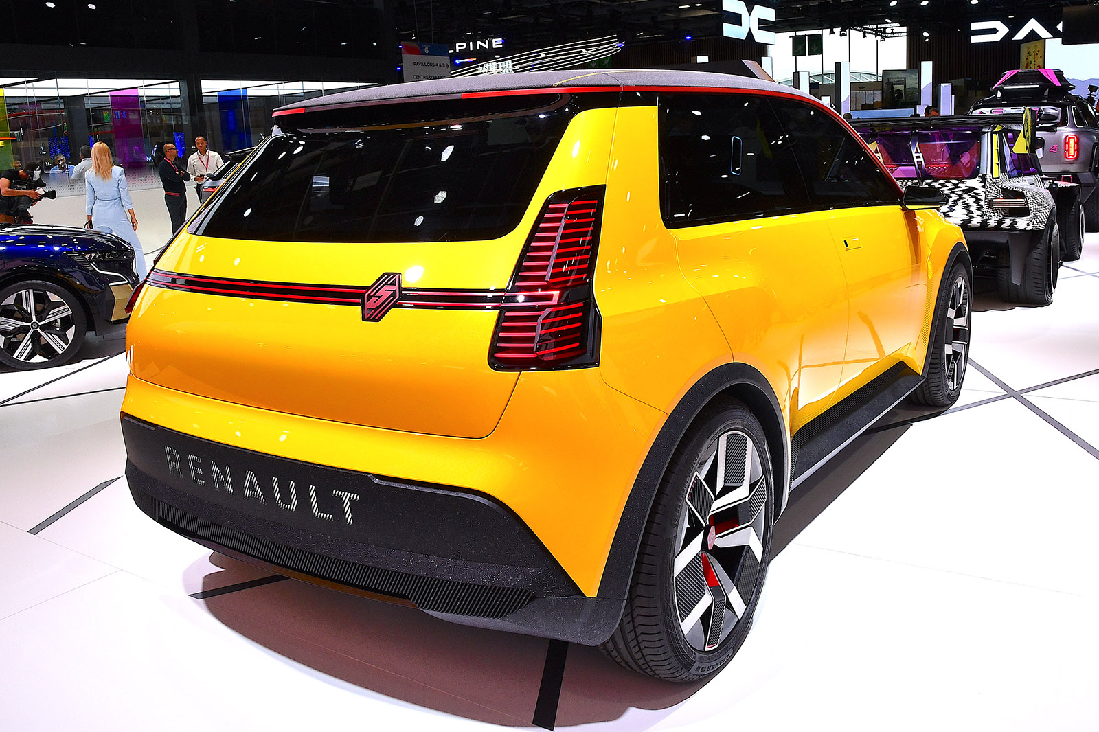 New renault 5 deals concept