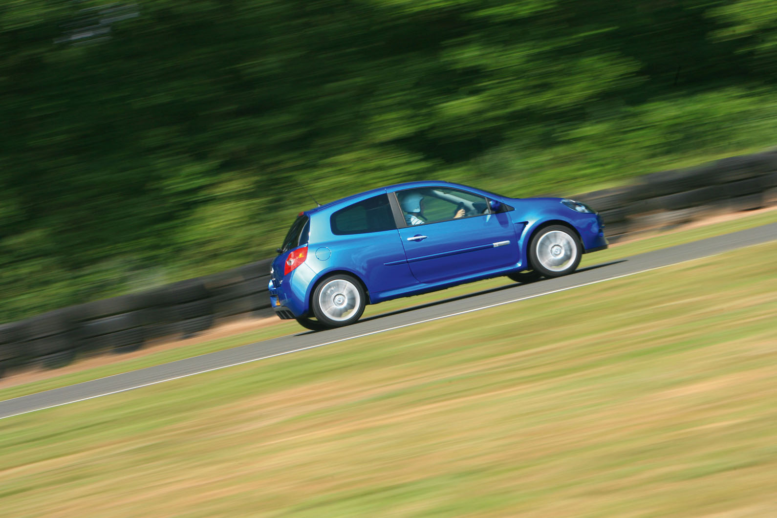 Used car buying guide: Renaultsport Clio 197
